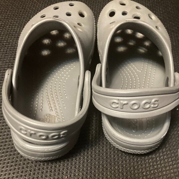 CROCS Classic Clog Kids size 11 Non slip grey - Picture 7 of 7